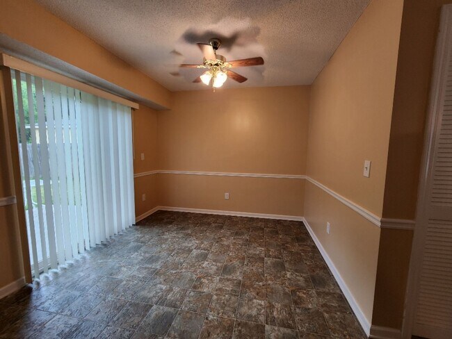 Foto del edificio - 663 Elliott Dr NW