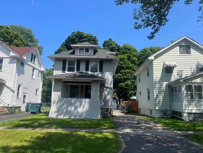 Building Photo - THIS IS THE PLACE TO CALL HOME. YOU WILL F...