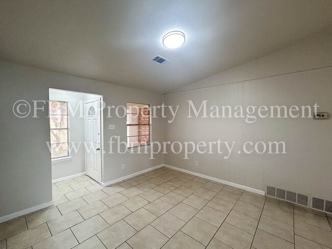 Photo - 2641 Arlington Ln House