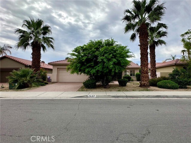 Building Photo - 74617 Lavender Way