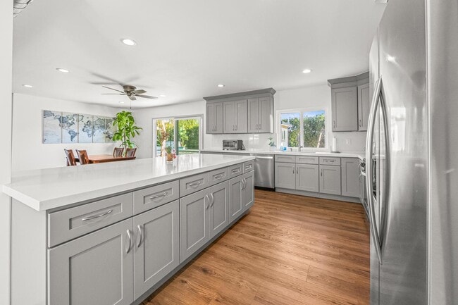 Building Photo - 1558 Wakefield Ave