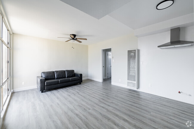 1BR, 1BA - 600SF - Palm Terrace Apartments