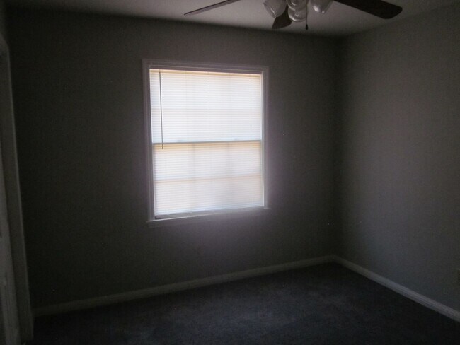 Foto del edificio - 5515 Randolph Rd