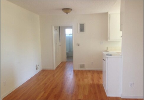 Foto del diseño de interior - 3652 Clarington Ave