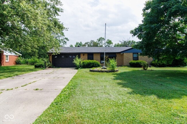Building Photo - 923 Hattie Dr