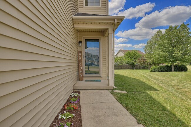 Foto del edificio - Beautiful 3 bedroom, 2.5 bathroom condo