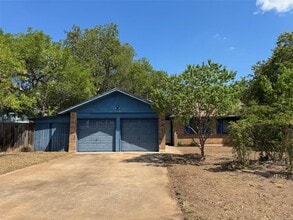 Building Photo - 5112 Meadow Creek Dr