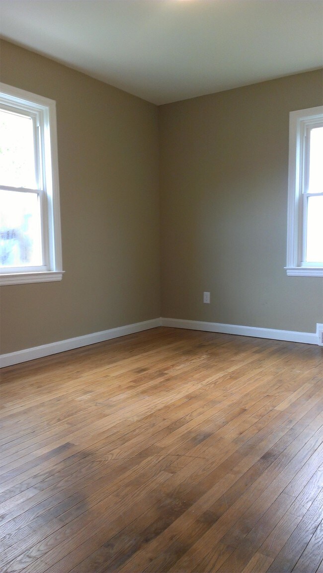 Building Photo - 616 Cleburn St