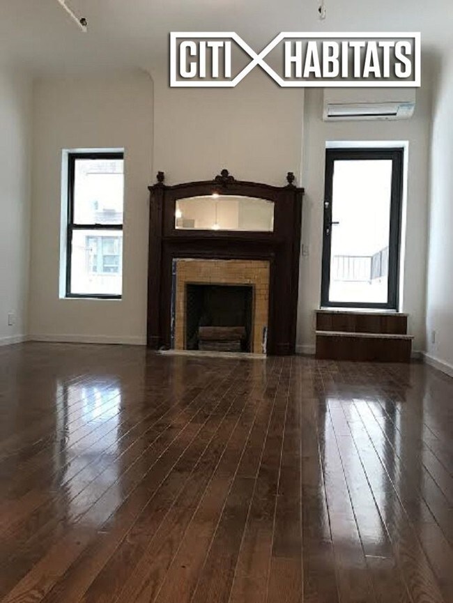 Building Photo - 335 W 71st St