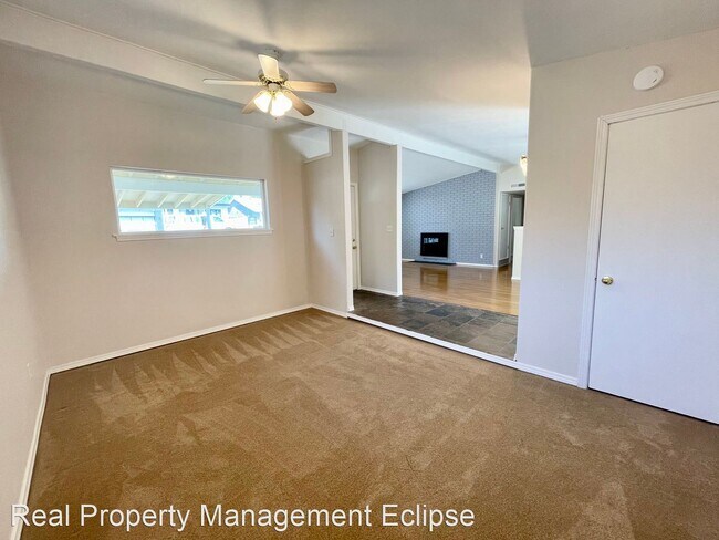 Foto del edificio - 3 br, 1 bath House - 14221 SE 41st St.