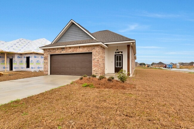Building Photo - 407 Grassy Meadows