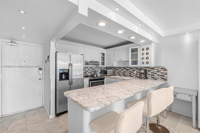 Building Photo - 401 Ocean Dr