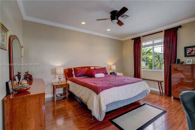 Foto del edificio - 712 SE 2nd St