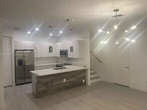 Building Photo - 10445 NW 81st Terrace