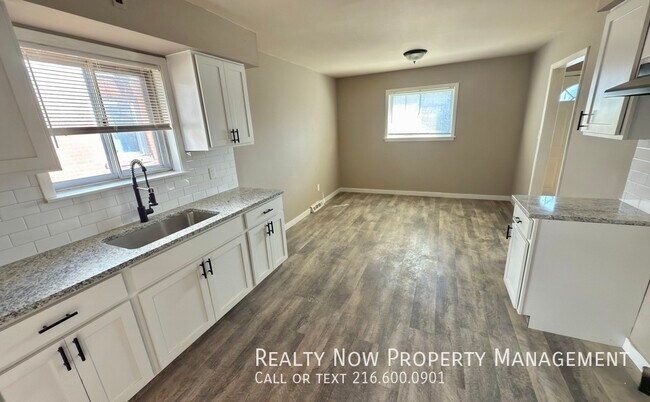 Foto del edificio - 16709 Palda Dr