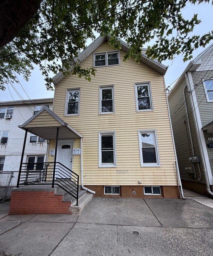 Foto principal - 222 Jersey St