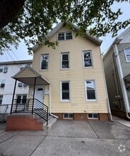 Building Photo - 222 Jersey St