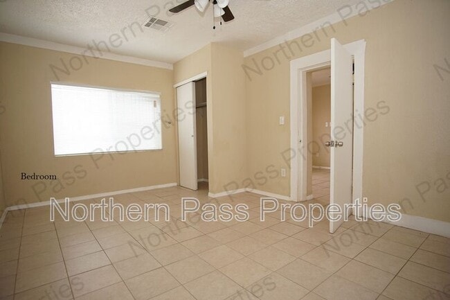 Building Photo - 3922 N Piedras St