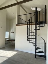 Building Photo - 704 Lookout Dr