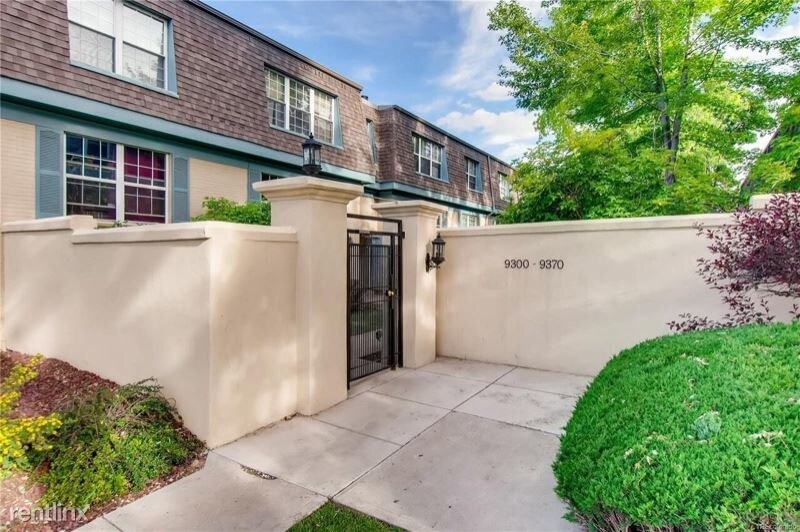 Foto principal - 9320 E Girard Ave