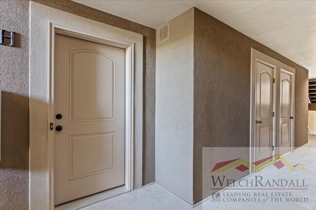 Foto del edificio - Beautiful 3 Bed 2 Bath Condo in Layton