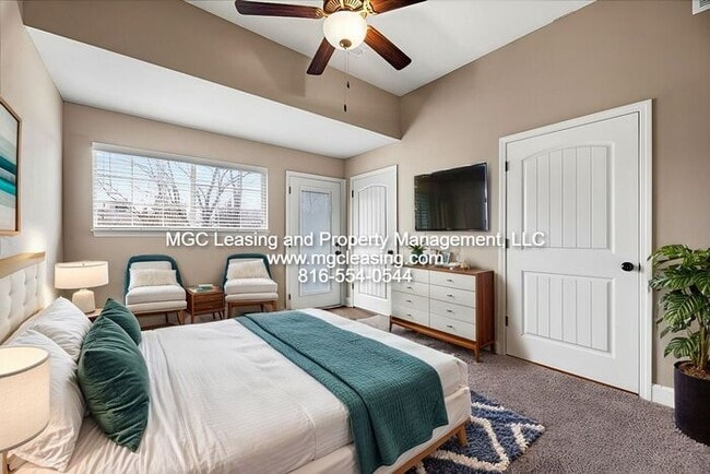 Building Photo - Timber Trails Townhomes - FREE RENT - Ask us how!