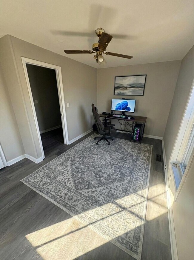 Foto del edificio - 406 Fisher Ferry St