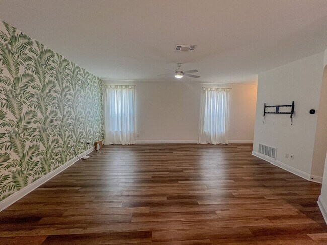 Building Photo - 512 Barbary Coast Ln