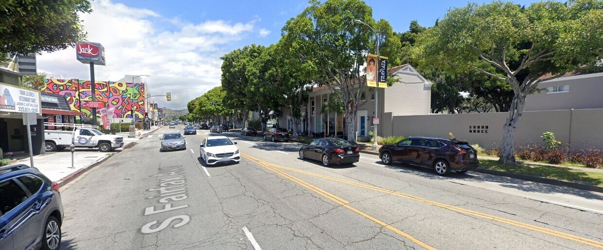 Foto del edificio - 473 South Fairfax Avenue, Unit 471 1/4