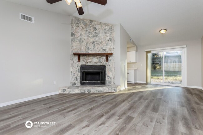 Building Photo - 7273 Carlowe Ave