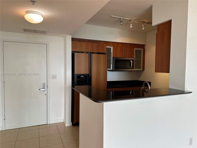 Building Photo - 325 S Biscayne Blvd