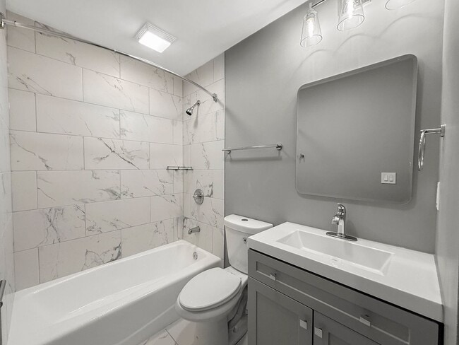 Interior Photo - Elizabeth Green