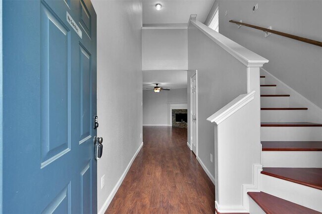 Building Photo - 18425 Sunrise Pines Dr