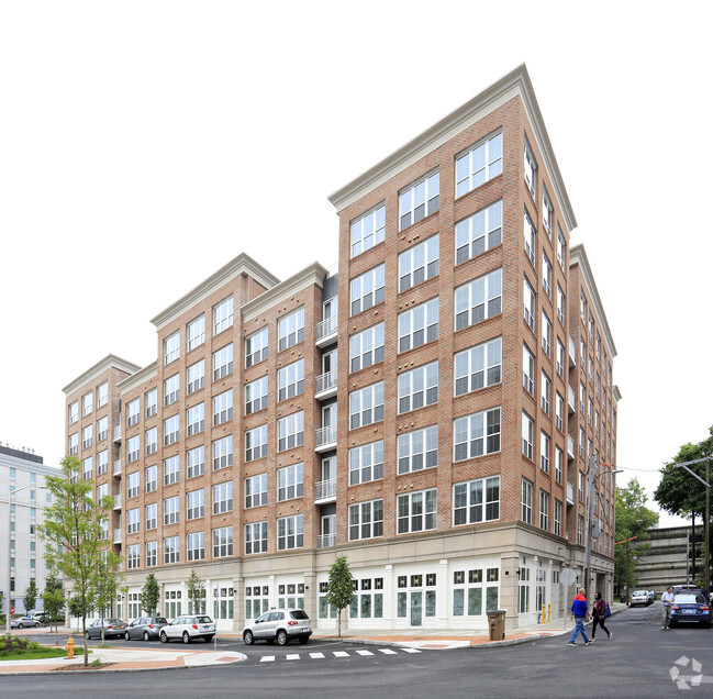 Foto del edificio - UConn Student Housing At Rippowam Place