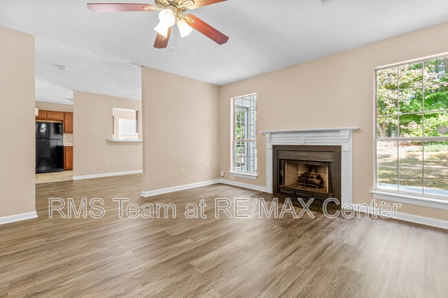 Foto del edificio - 3525 Park Bluff Ln NW