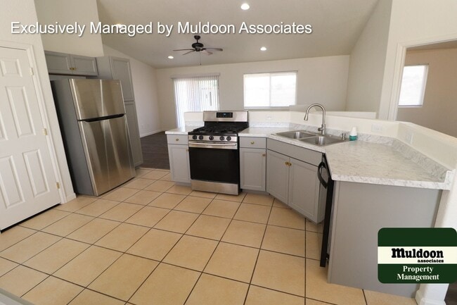 Building Photo - Remodeled Pueblo West Rancher with Full Fi...