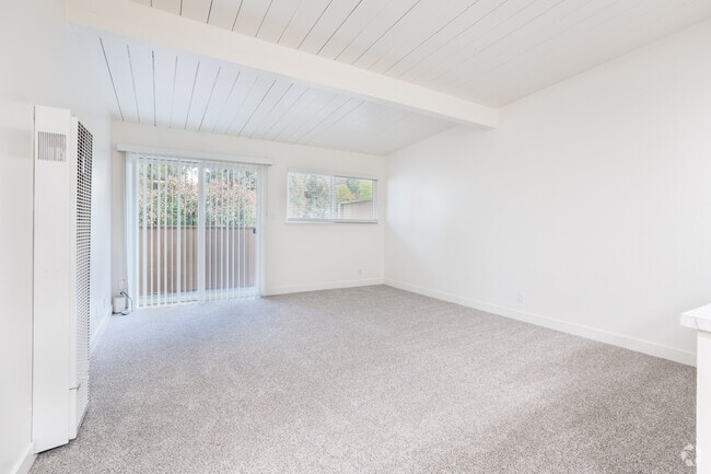 2BR, 1BA - 900SF - Living Room - Leafy Grove