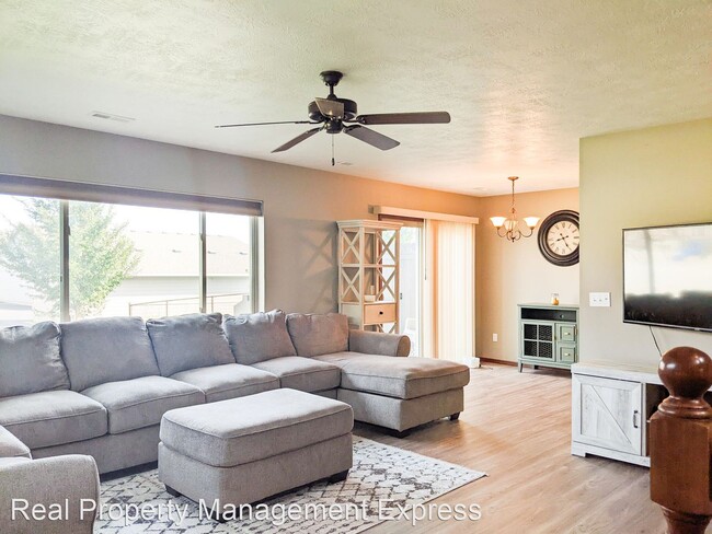 Foto del edificio - 2 br, 2 bath House - 2104 S Mary Beth Ave
