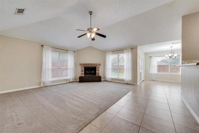 Foto del edificio - 4958 Briar Oaks Ln
