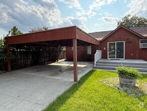 Building Photo - 4909 N Adams St