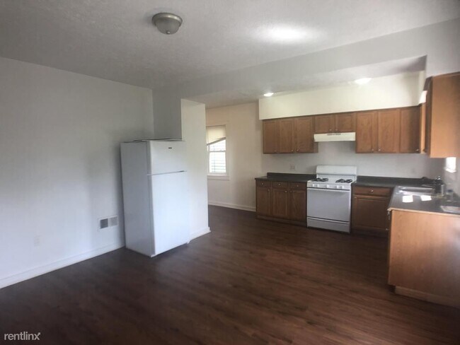 Building Photo - 3 br, 1 bath House - 507 Noblestown Rd