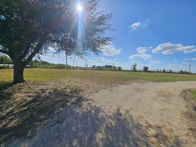 Building Photo - 13303 US Highway 79