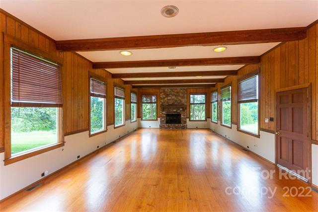 Foto del edificio - 590 Cox Mill Rd