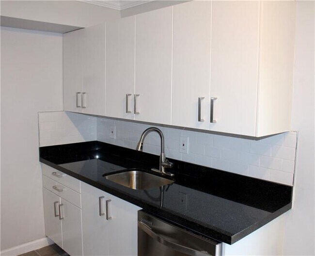 Foto del edificio - 621 28th NE St