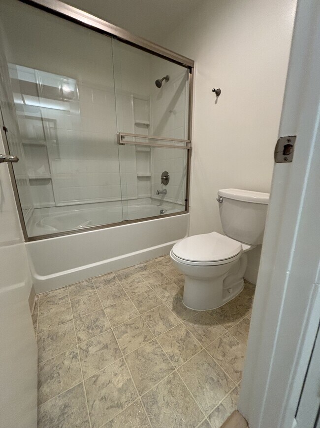 Foto del edificio - 11818 Courtleigh Dr