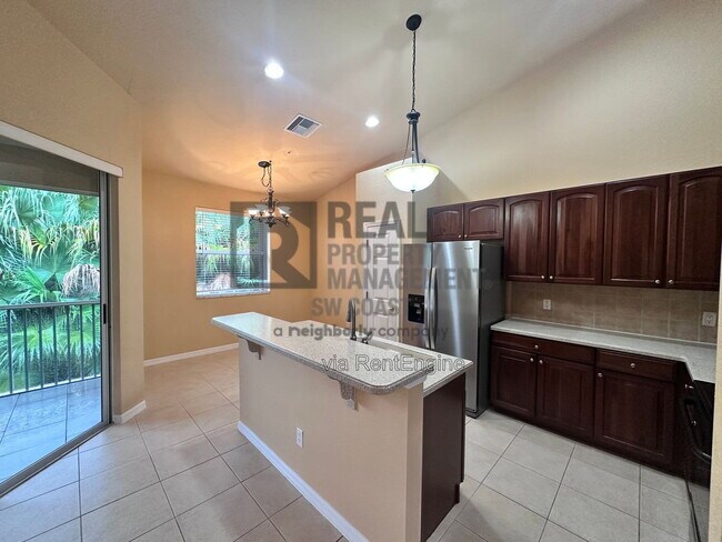 Foto del edificio - 13911 Lake Mahogany Blvd