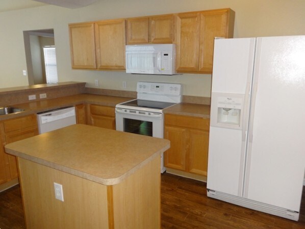 Foto del edificio - 1323 Old Millpond Rd