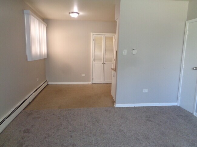 Building Photo - 9409 S 79th Ct