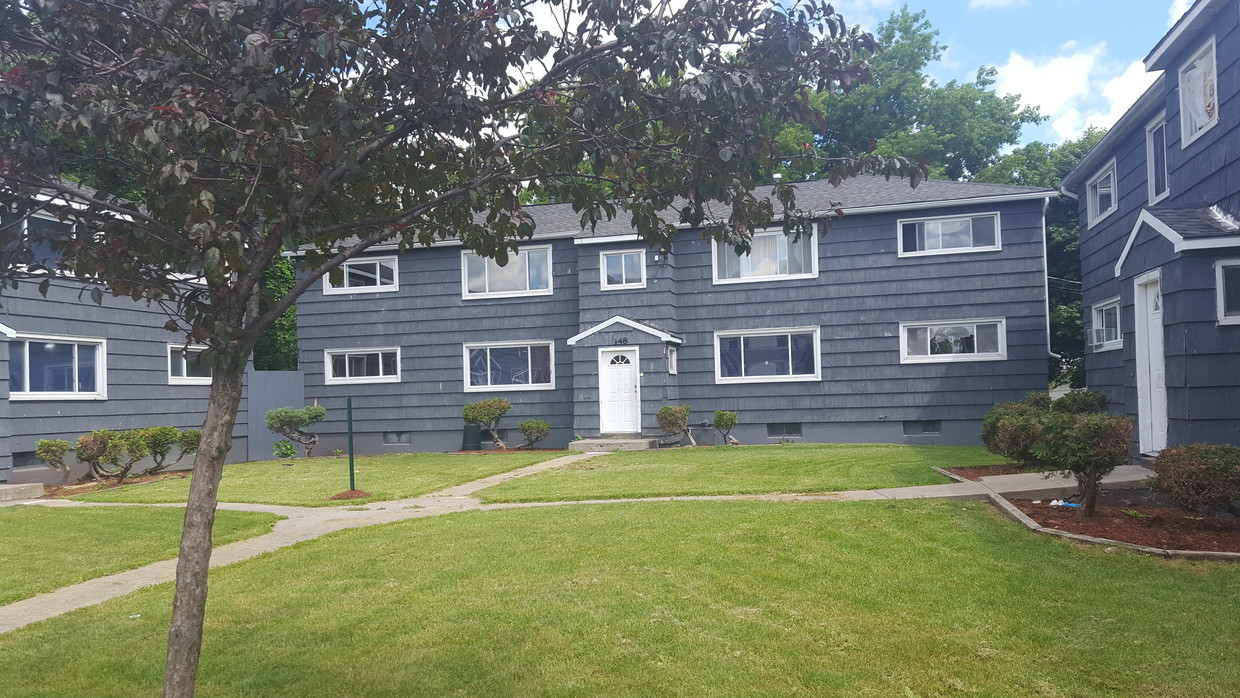 Primary Photo - 142 Ballantyne Rd
