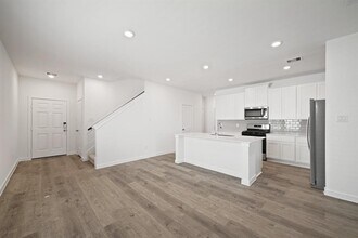 Building Photo - 3930 Windy Whisper Dr